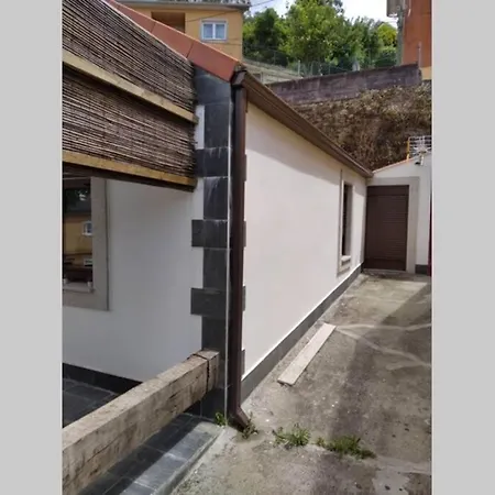 Ferienhaus Agradable Casa Con Jardin, Barbacoa Y Cenador. Desayunar, Comer Y Cenar Al Aire Libre Y Con Vistas Es Solo Alguna De Las Experiencias De Las Que Podras Disfrutar En Esta Pequena Casa En El Mismo Pueblo De Cee. *